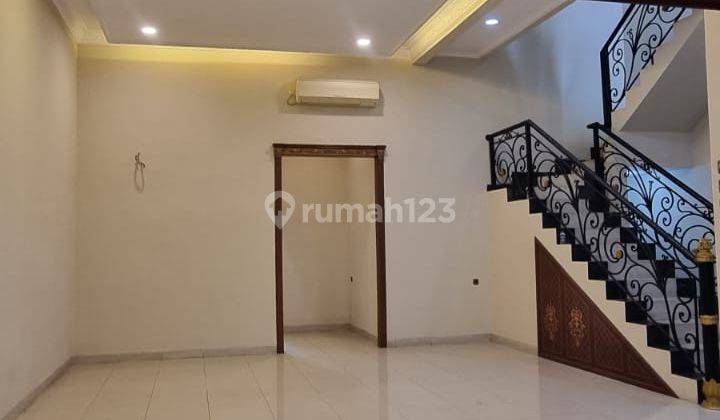 Dijual Rumah 3 Lantai Sudah Renovasi di Puri Indah, Jakbar. Syn Efas 2