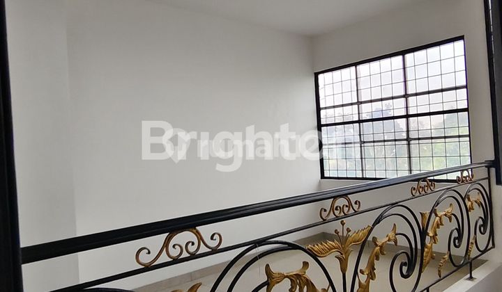 Rumah Cantik Dua Lantai, Lokasi Strategis Dekat Jambore 2