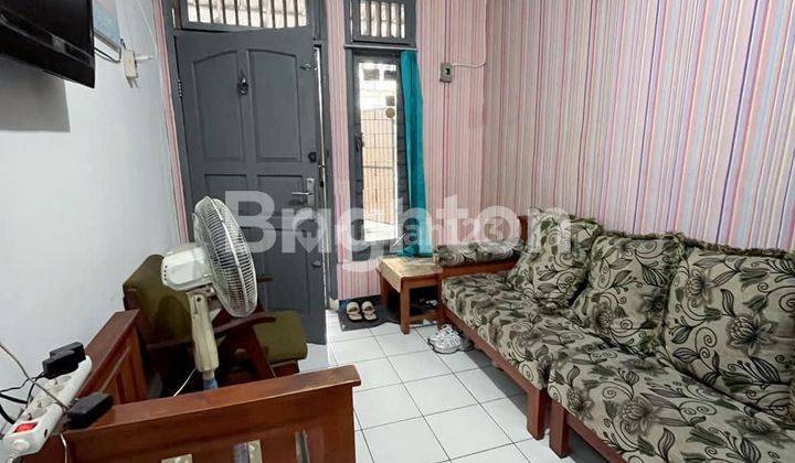 RUMAH  DI LOKASI STRATEGIS PISANGAN LAMA 2