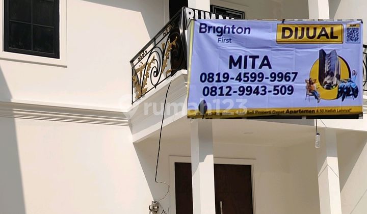 Rumah Cantik Dua Lantai, Lokasi Strategis Dekat Jambore