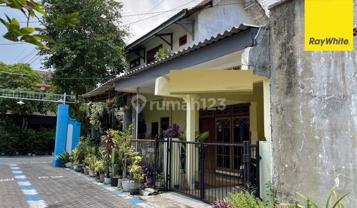 Dijual Rumah SHM Strategis di Kebraon Utama Surabaya 1