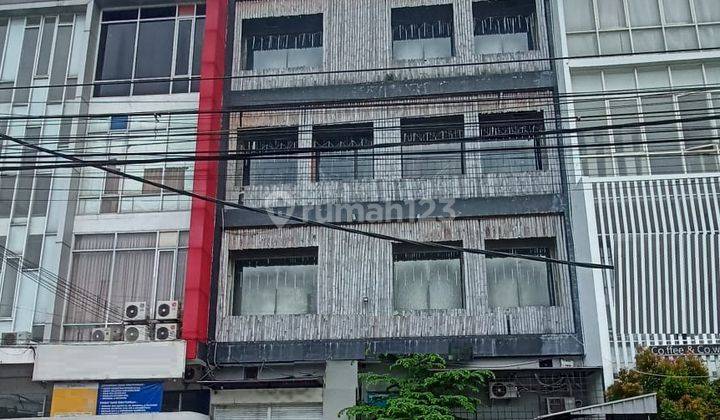 Disewakan 2 Ruko Jadi 1 di Jalan Ir Soekarno,merr 1