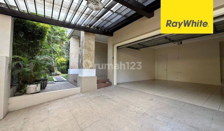 Dijual Rumah Di Graha Family Selangkah Dari Pakuwon Mall 2