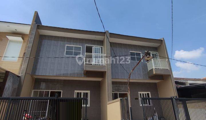 Dijual Rumah 2 Lantai SHM di Mulyosari Utara Surabaya 1