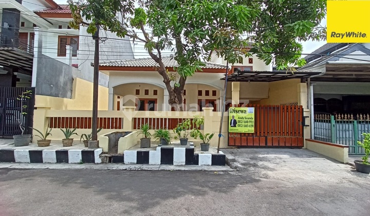 For Rent: House in Wisma Menanggal Gayungan, Surabaya 1
