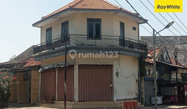 Dijual Rumah Hook Strategis di Nol Jalan Raya Peneleh Surabaya 1