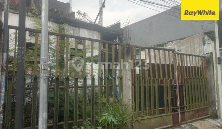 Dijual Rumah 2 lantai di Jl Kampung Malang Wetan Surabaya Pusat