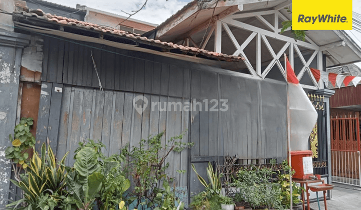 Dijual Rumah 2 Lantai di Jl Simolawang Simokerto Surabaya 1