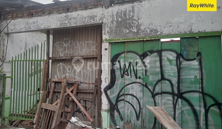 Dijual Rumah di Jalan Banyu Urip Surabaya 1