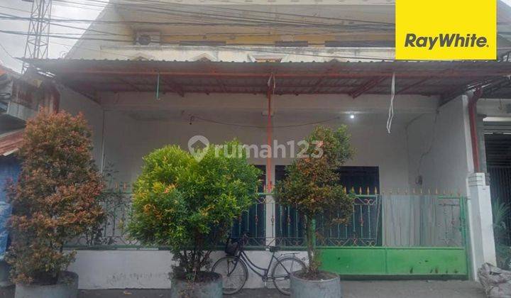 Disewakan Rumah 2 lantai di Jalan Sidodadi Surabaya 1