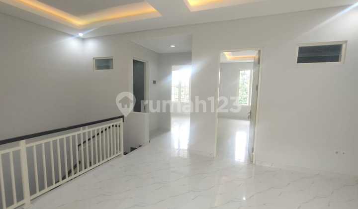 For Sale 2-Story House in Gayung Kebonsari Surabaya 2