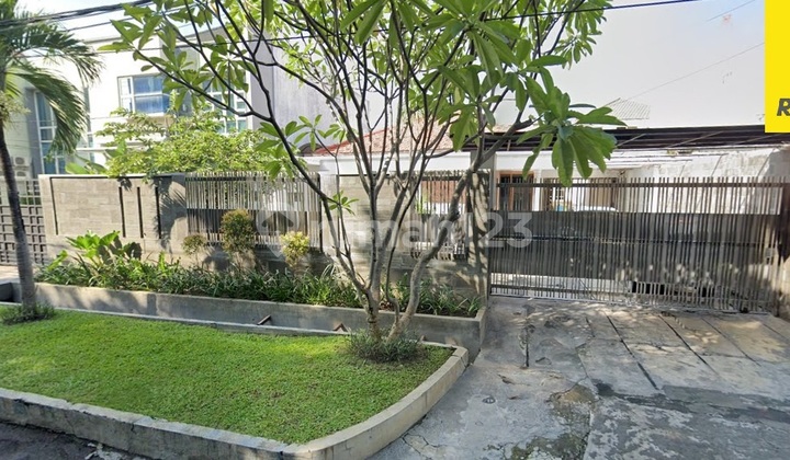 Dijual Rumah Pusat Kota di Jl Prapanca Darmo Surabaya 1