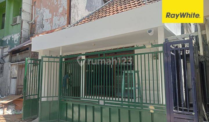 Dijual Rumah SHM Pusat Kota di Jl Tambak Bayan Bubutan Surabaya 1