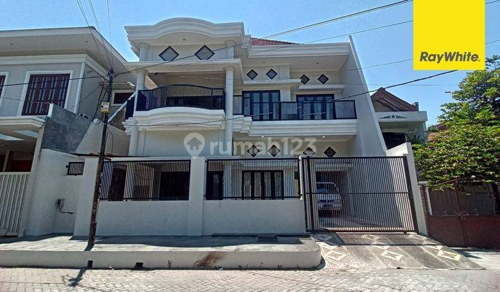 Disewakan Rumah Strategis di Jalan Gayungsari Surabaya 1