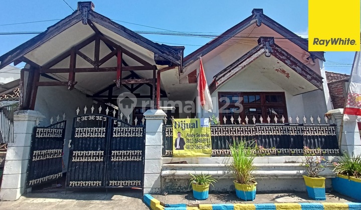 Dijual Rumah Strategis di Jalan Pagesangan Surabaya 1