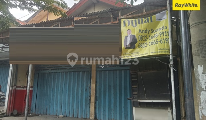 Strategic Shop House for Sale on Demak Street, Surabaya 1