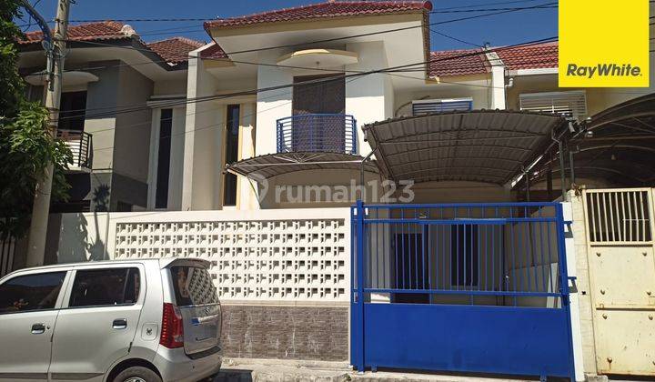 Dijual Rumah 2 Lantai SHM di Lebak Indah Regency Surabaya 1