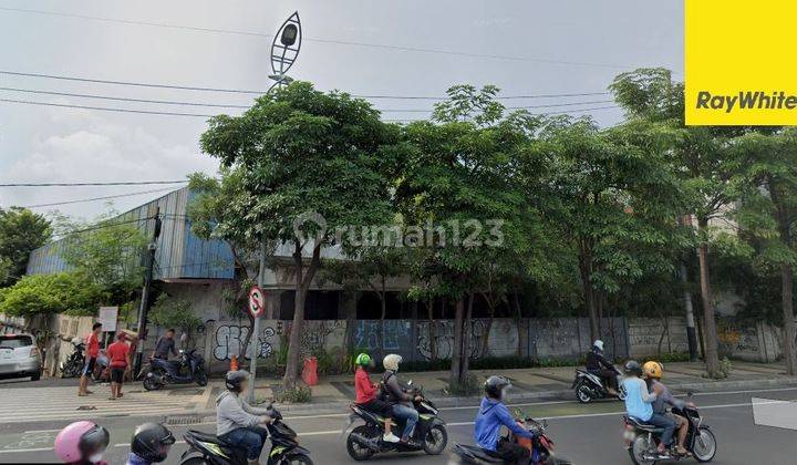 Disewakan Gedung Strategis di Nol Jalan Raya A Yani Surabaya 2