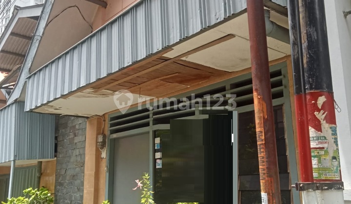 For Sale: Affordable Freehold House on Kedondong Lor Street, Central Surabaya 1