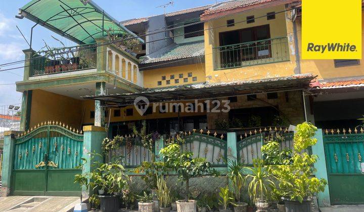 Dijual Rumah 2 Lantai SHM di Jalan Dukuh Kupang Surabaya 1