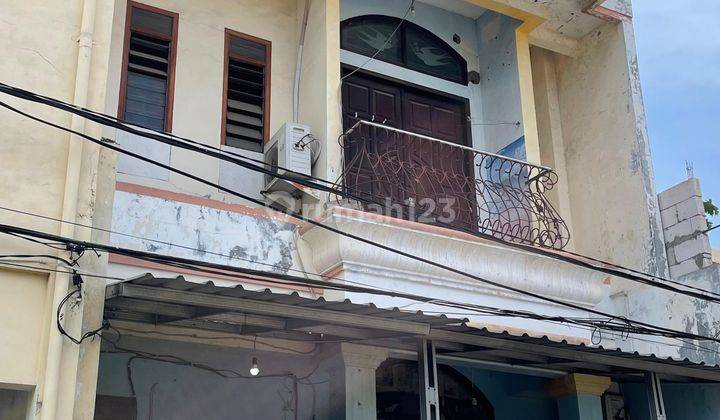 Disewakan Rumah 2 Lantai di Jalan Dukuh Pakis Surabaya 1