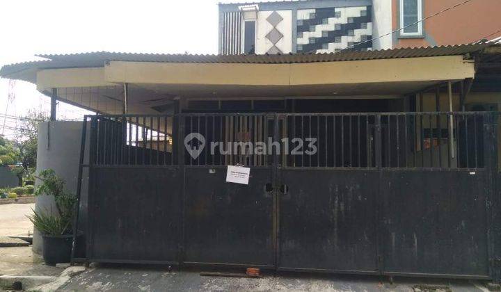 Rumah Strategis Posisi Hook di Simprug Poris Tangerang 1