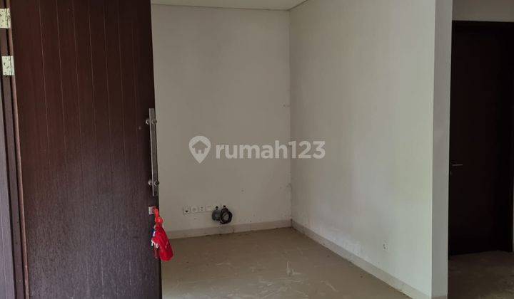 Rumah 3 Lantai Semi Furnished di BSD City, Tangerang 2