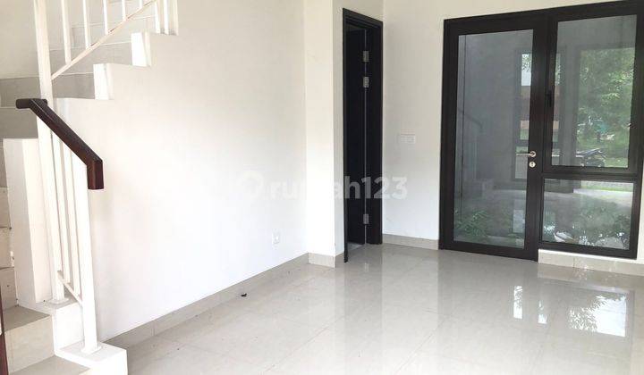 Rumah Unfurnished Siap Huni di The Mozia Bsd City, Tangerang 2