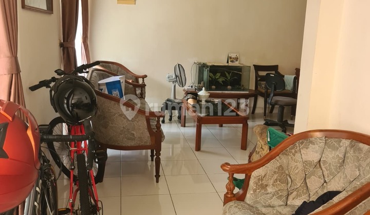 Dijual Cepat Rumah 2 Lantai, Lokasi Strategis di The Icon BSD 2