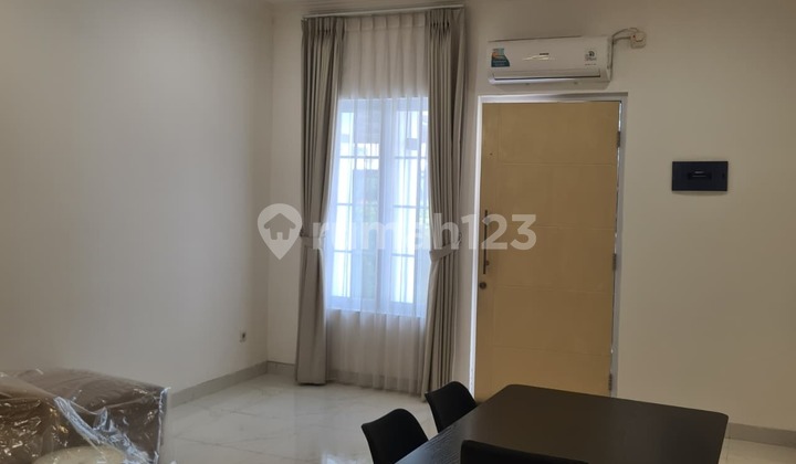 FOR SALE 2-STORY HOUSE STRATEGIC LOCATION IN THE ICON, BSD CITY FOR SALE 2-STORY HOUSE STRATEGIC LOCATION IN THE ICON, BSD CITY