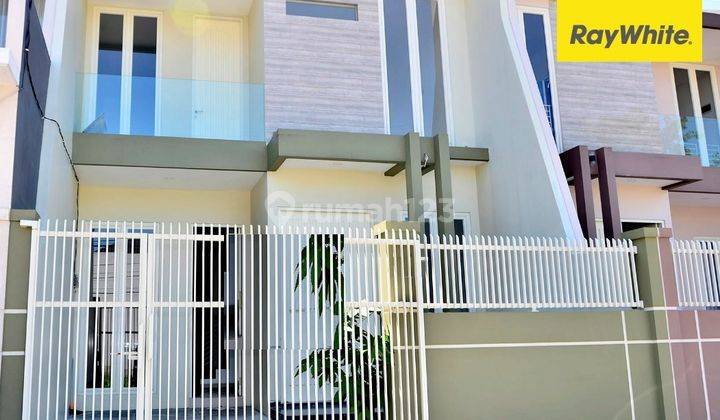 Dijual Rumah 2 Lantai SHM di Gayungsari Barat Surabaya 1