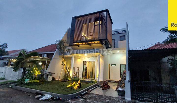 Dijual Rumah Mewah 2 Lantai di Puri Surya Jaya Sidoarjo 1