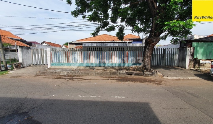 Dijual Rumah SHM Pusat Kota di Jl Sam Ratulangi Surabaya 1