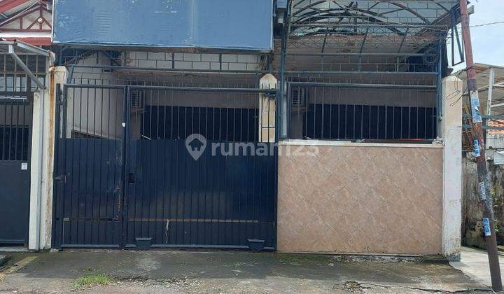 Dijual Rumah 2 Lantai SHM Pusat Kota di Petemon Barat Surabaya 1