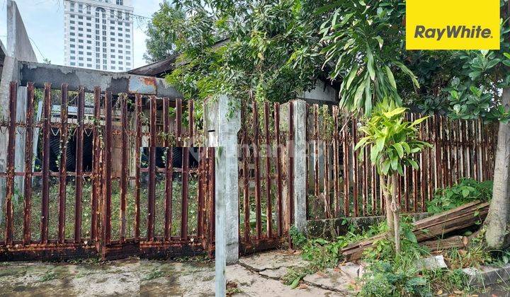 Dijual Rumah Lama Hook SHM di Darmo Permai Selatan Surabaya 1