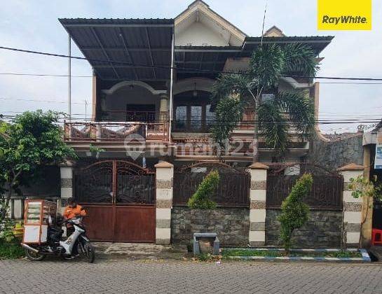 Dijual Rumah 2 Lantai SHM di Griya Kebraon Selatan Surabaya 1