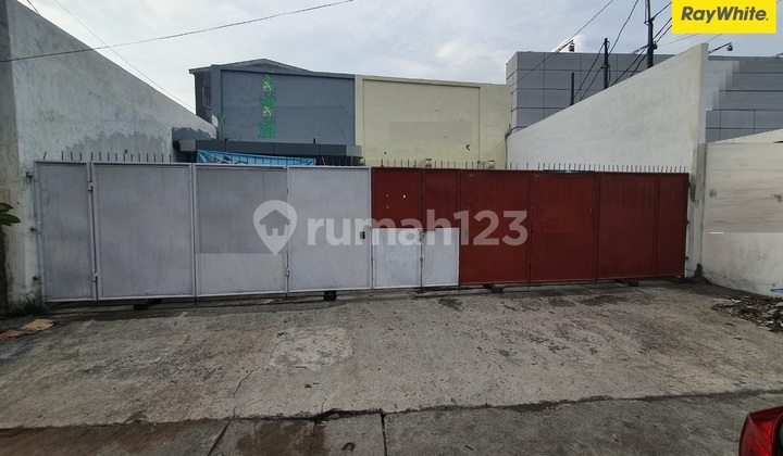 Disewakan Ruko 2 Lantai di Jalan Raya Mastrip Kemlaten Surabaya 1