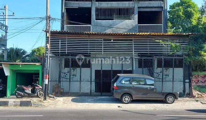 Disewakan Ruko 4 Lantai di Jalan Dr Wahidin Gresik 1