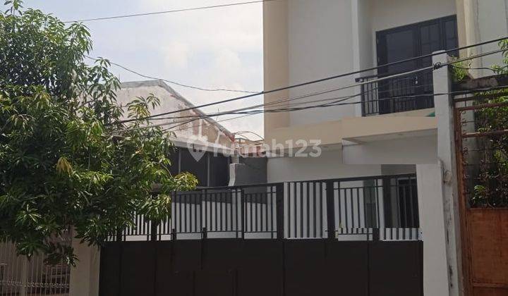 Dijual Rumah 2 Lantai SHM di Simpang Darmo Permai Utara Surabaya 1