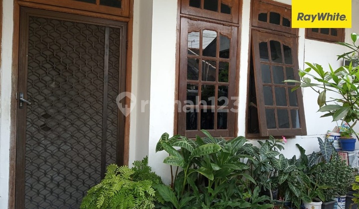 Dijual Rumah 1,5 Lantai SHM di Bendul Merisi Selatan Surabaya