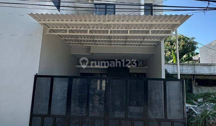 Dijual Rumah 2 Lantai SHM di Kutisari Indah Utara Surabaya 1