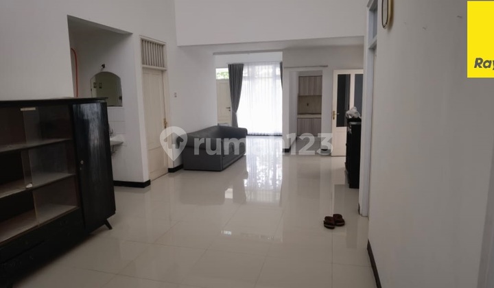 Dijual Rumah 2 lantai SHM di International Village Surabaya 2