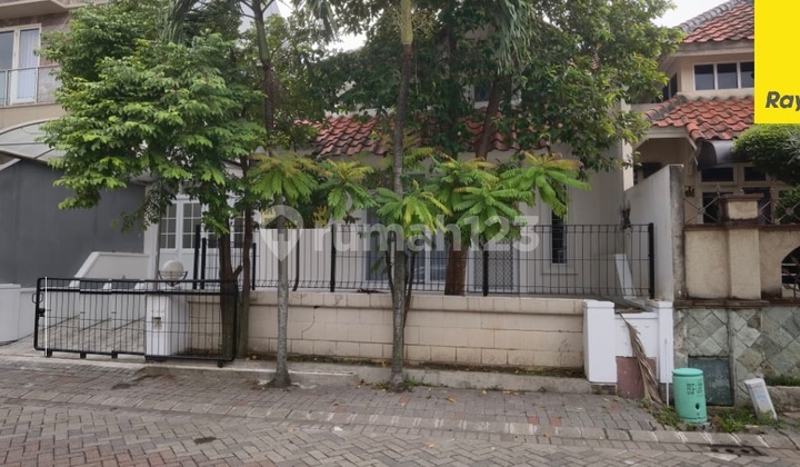 Dijual Rumah 2 lantai SHM di International Village Surabaya