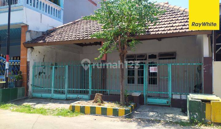 Dijual Rumah 2 Lantai di Jalan Purwodadi Surabaya Pusat 1