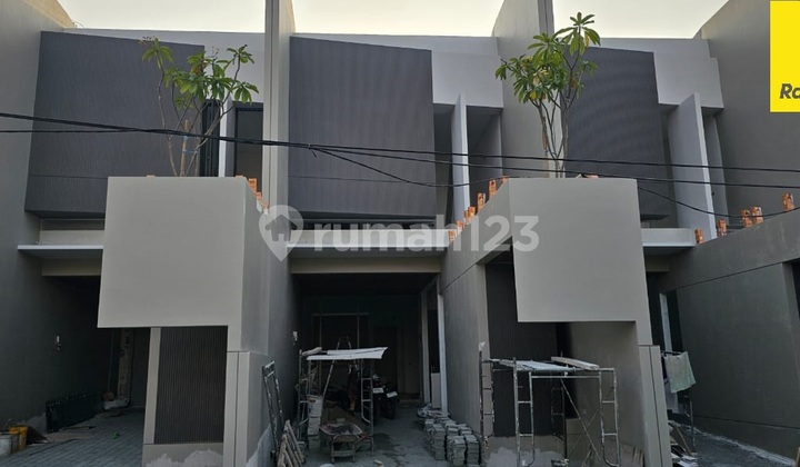 Dijual Rumah 2 lantai di Manyar Tirtoasri Surabaya 1
