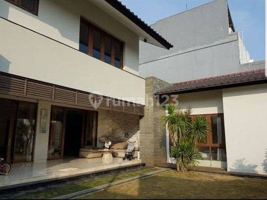 Rumah Cantik Jaksel Siap Huni, Luas Tanah 888m2 2