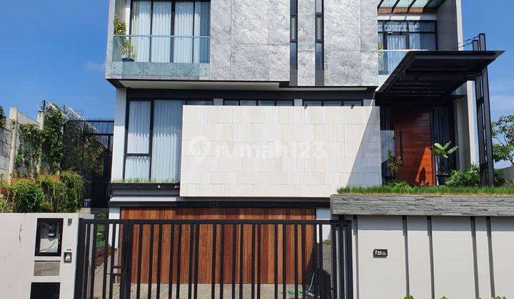 Rumah Luxury Dengan View City Light Di Kawasan Bandung Utara Dago 1