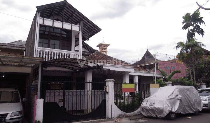 Rumah Lama Dekat Pusat Kota Bandung Area Cikutra 1