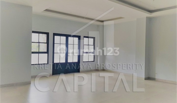 New 4-Storey Commercial House in Strategic Riau Wing, Rarely Available 2