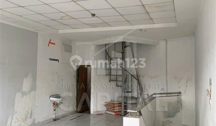 Ready-to-Operate Antapani Shop House, Highly Strategic 2